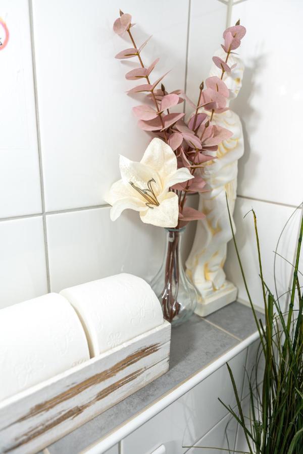#1 Modernes Zimmer Mit Pool Und Garten メミンゲン エクステリア 写真