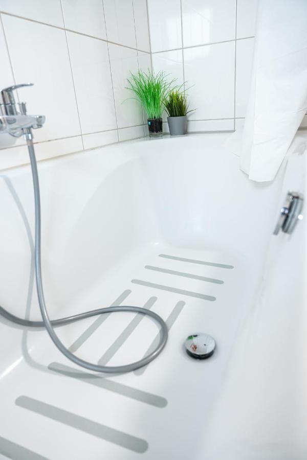 #1 Modernes Zimmer Mit Pool Und Garten メミンゲン エクステリア 写真
